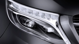 Hella wyposaża pierwszego minivana w światła w technologii LED BIZNES, Motoryzacja - HELLA wyposażyła najnowszy model Mercedes-Benz klasy V w reflektory i tylne światła w technologii LED.