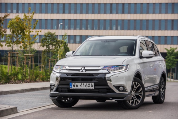 Zmienione na 100 sposobów Mitsubishi Outlander 2016 już w Polsce!