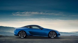 LEXUS LC: Od wizjonerskiego konceptu do fascynującego efektu produkcyjnego BIZNES, Motoryzacja - Wywiad z Głównym Inżynierem modelu LC Koji Sato oraz z Głównym Designerem Lexusa - Tadao Mori.