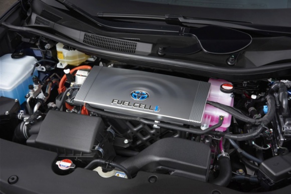 Toyota zbuduje auta elektryczne, ale nadal stawia na hybrydy i wodór