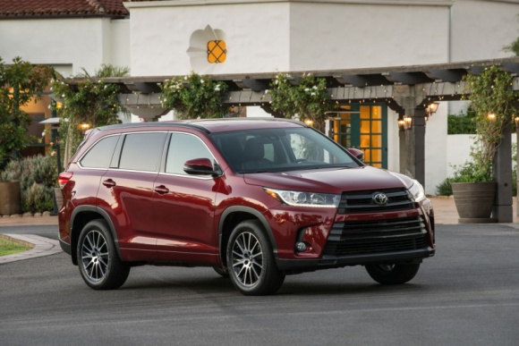 Nagroda Top Safety Pick + IIHS dla Toyoty Highlander 2017