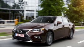 Lexus po raz szósty z rzędu zwycięzcą rankingu niezawodności JD Power BIZNES, Motoryzacja - Lexus po raz szósty z rzędu uzyskał najwyższą ze wszystkich marek pozycję w opracowanym przez firmę J.D. Power corocznym rankingu niezawodności pojazdów, tym razem ex aequo z Porsche.