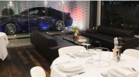 AQUA by Lexus - zapraszamy do stołu BIZNES, Motoryzacja - Via dell’Arte, centrum Rzymu. W menu ryby i owoce morza. Świeże, najwyższej jakości, traktowane z należytym szacunkiem przez Szefa Kuchni Antonio Madonna. Ponieważ produkt gra tutaj główną rolę, menu restauracji Aqua by Lexus może się zmieniać nawet codziennie.