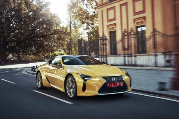 Lexus LC już w tym miesiącu u dealerów w USA