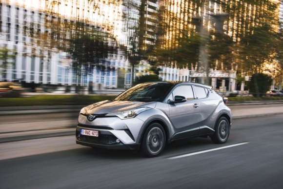 Toyota C-HR liderem segmentu SUV w Japonii