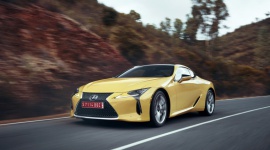 Lexus LC F z silnikiem 600 KM BIZNES, Motoryzacja - Według informacji, do których dotarł japoński magazyn Best Car, przygotowywana przez Lexusa wyczynowa wersja flagowego coupe, Lexusa LC F, będzie wyposażona  w czterolitrowy silnik V8 twin turbo i zostanie zaprezentowana na początku 2019 roku.