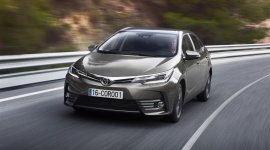 Corolla i RAV4 najpopularniejszymi samochodami osobowymi na świecie. BIZNES, Motoryzacja - Portal analityczny focus2move.com opublikował najnowsze dane o światowej sprzedaży samochodów. Najpopularniejszym modelem na świecie jest już tradycyjnie Toyota Corolla.