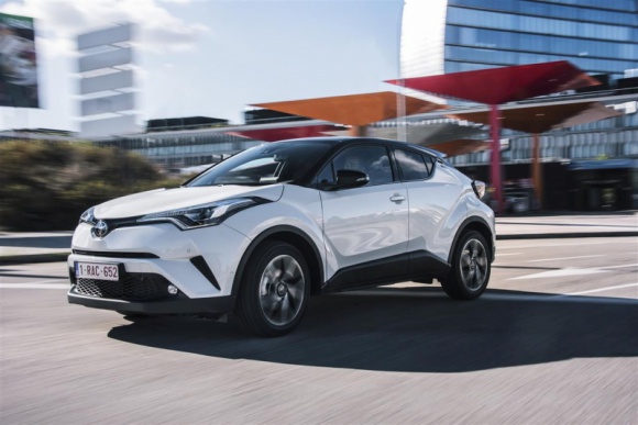 Hybrydowe hity 2018 roku: Toyota i Lexus absolutnymi liderami rynku